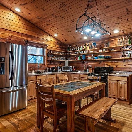 Fly Away Cabin- Modern, Serene, And Convenient Compton 外观 照片